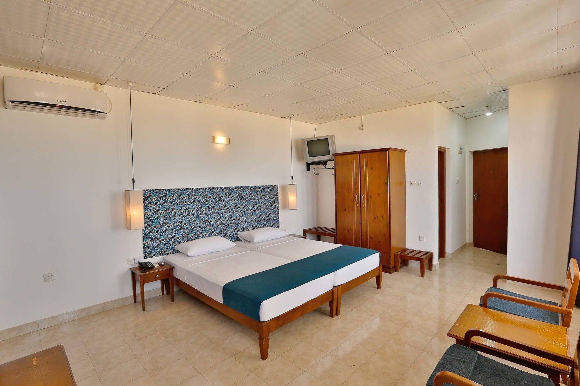 The Reef Beach Hotel Negombo Exteriér fotografie